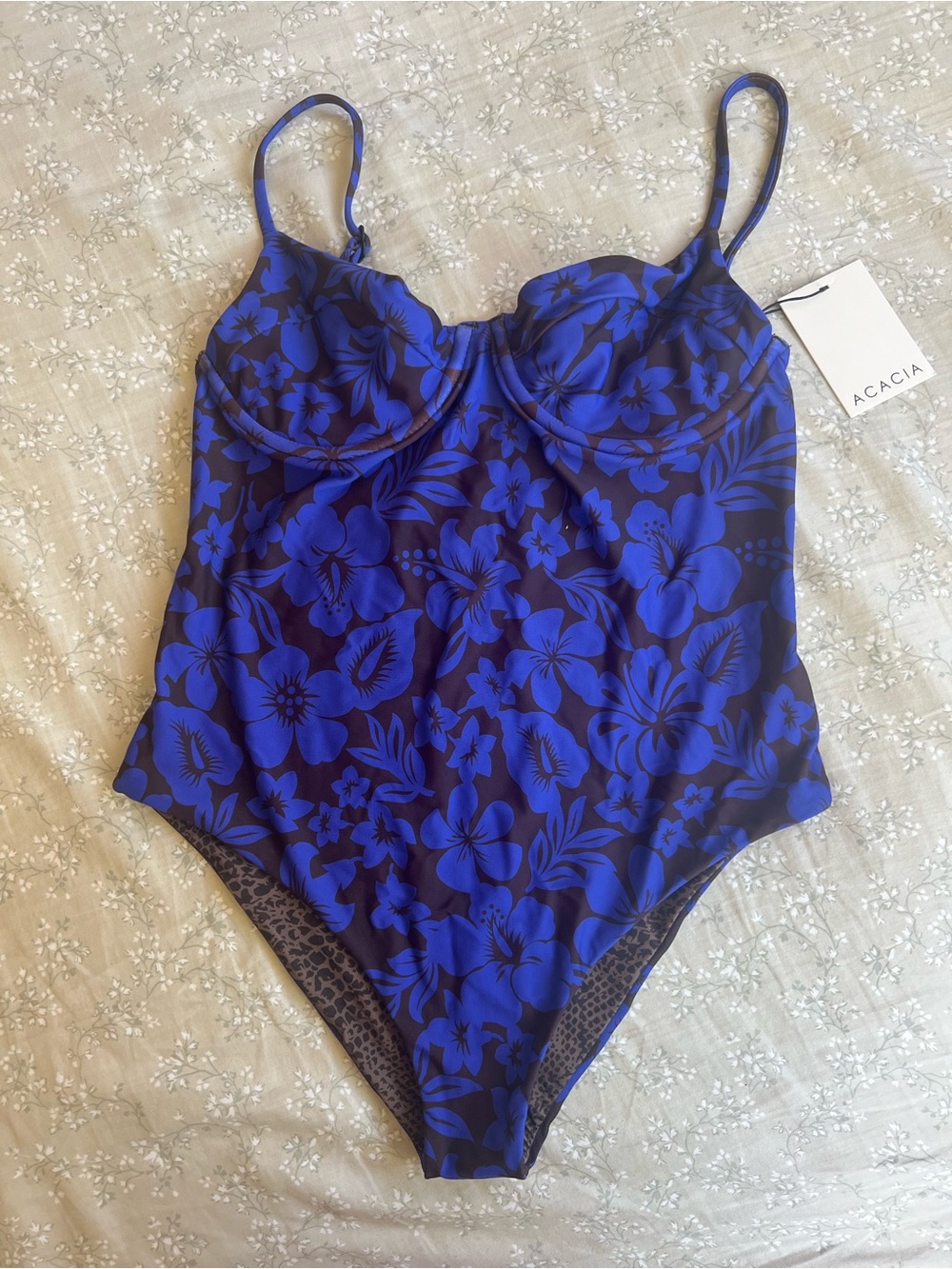 Acacia Suki Alau size M